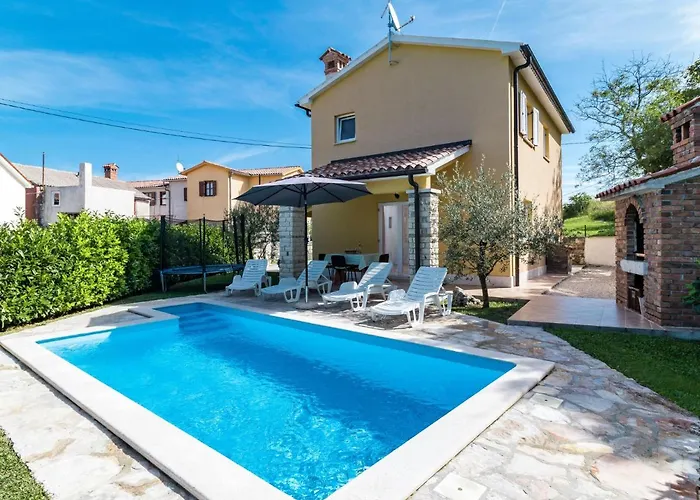 Holiday Home Antoni - Ipc106 By Interhome